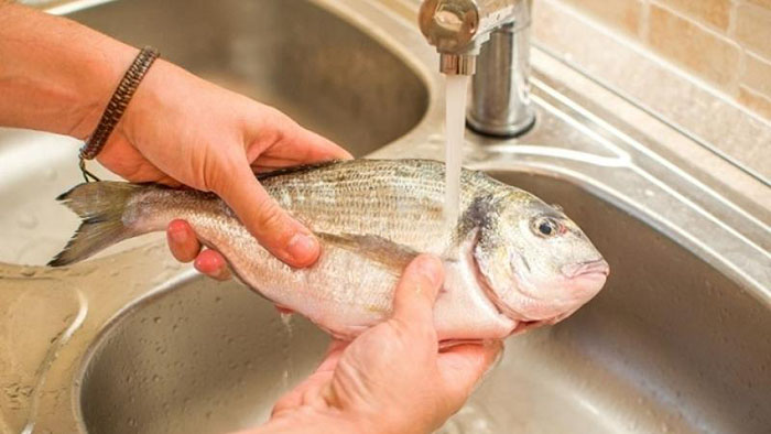 Cá sơ chế kỹ nhưng vẫn bị tanh